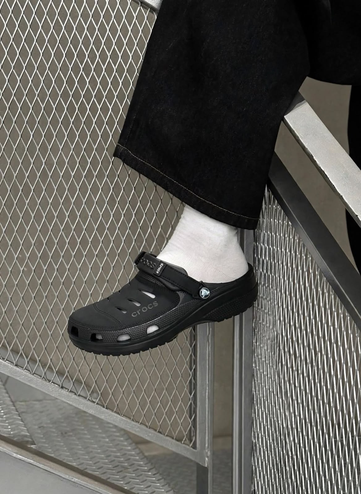 CROCS YUKON – PREMIUM TRENDING FOOTWEAR