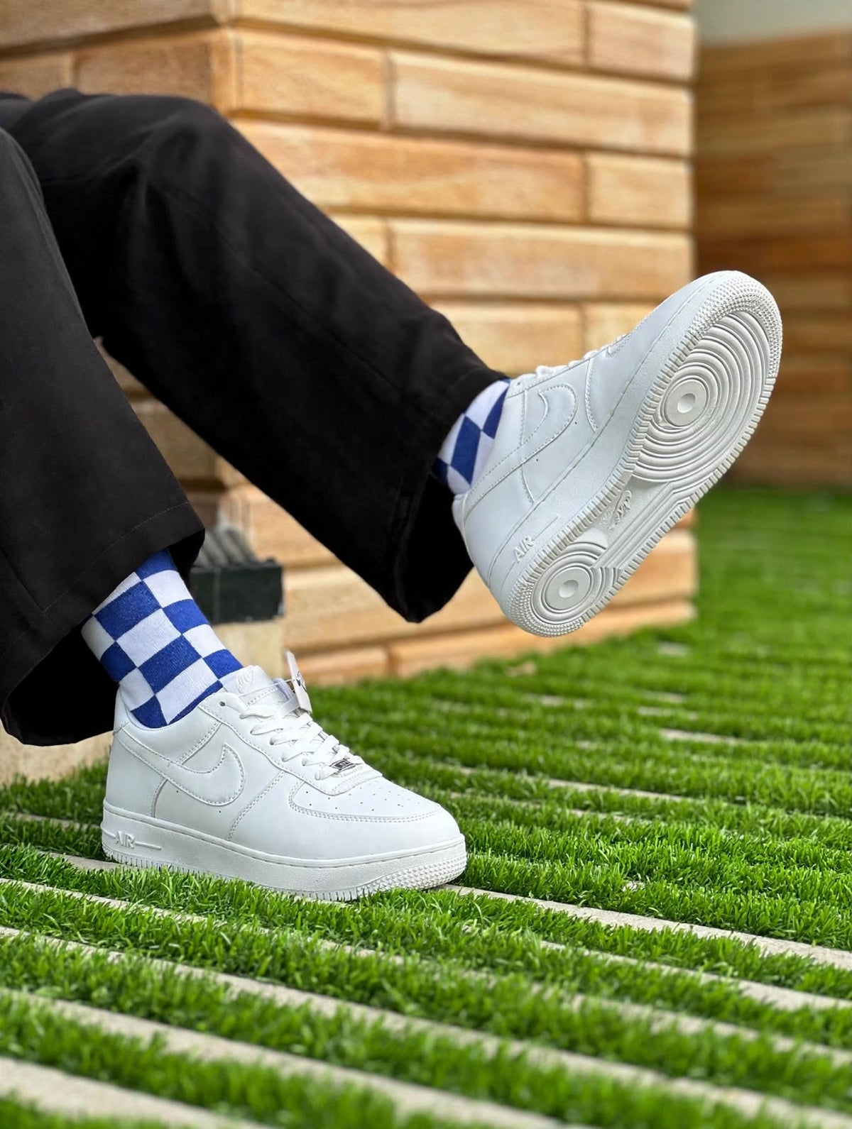 NIKE AIR FORCE – TRENDING SNEAKERS
